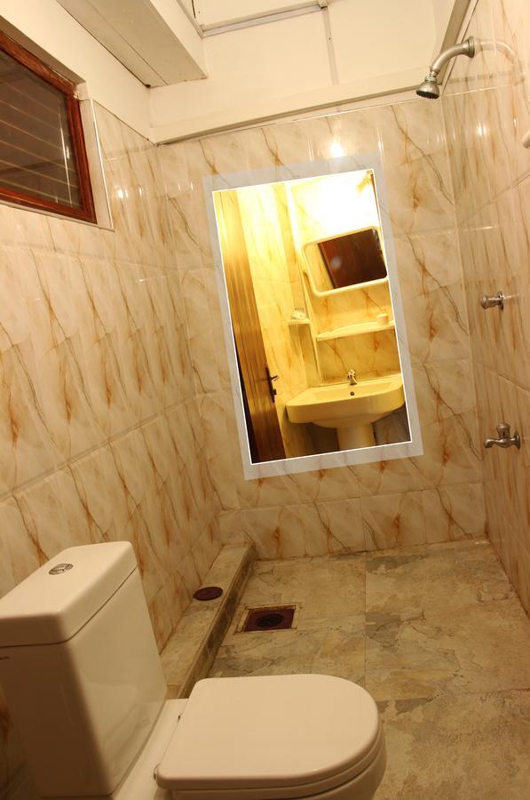 On The Rock Hotel Banduramulla Bilik gambar