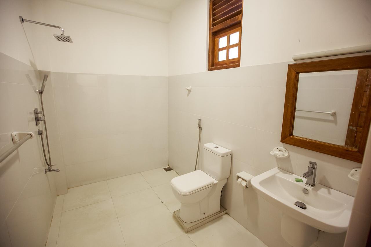 On The Rock Hotel Banduramulla Luaran gambar