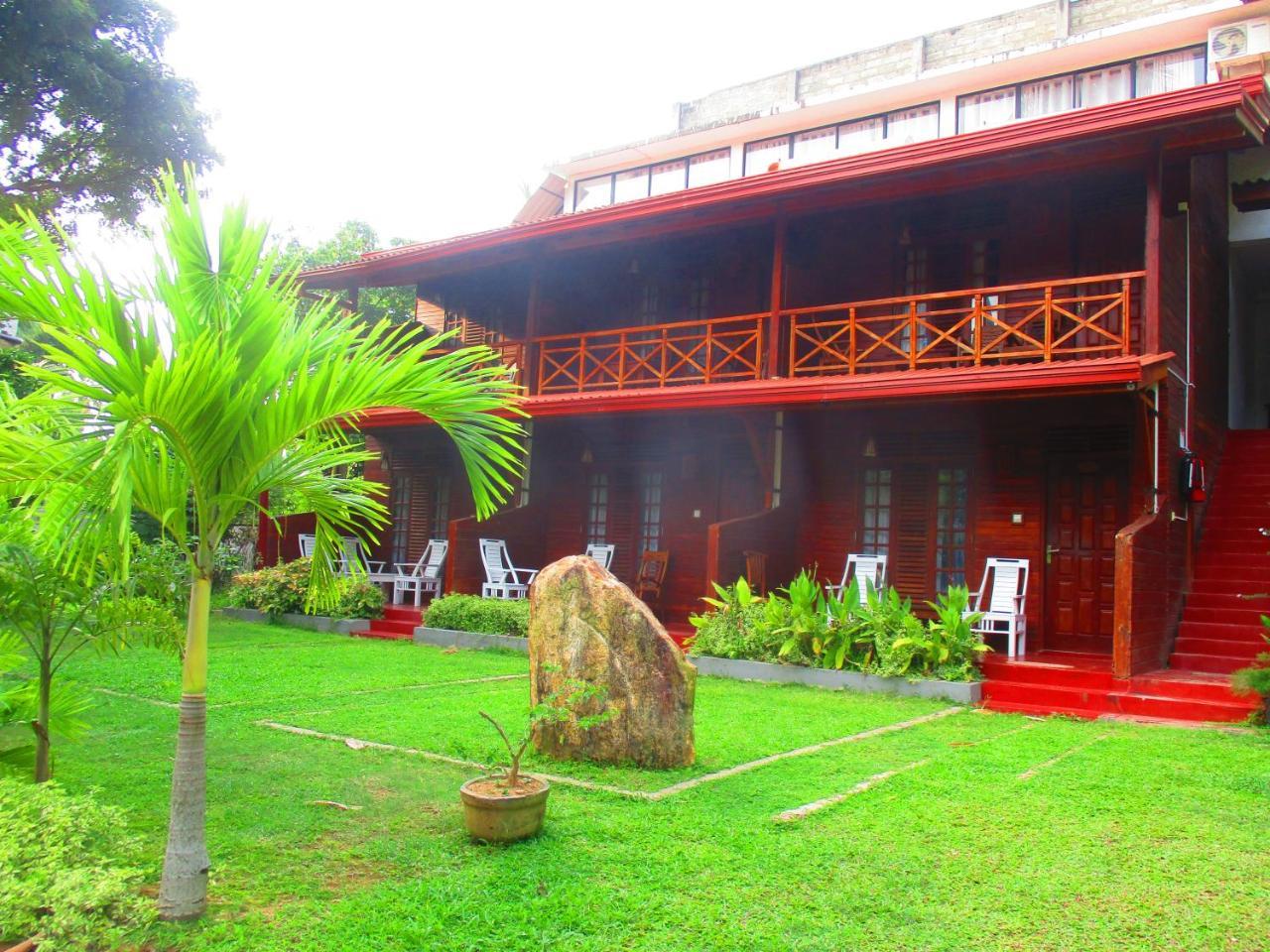 On The Rock Hotel Banduramulla Luaran gambar